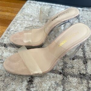 EUC‎ Fashion Nova The Glass Sandal clear Block Heel PVC Straps size 8.5